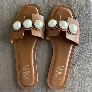 Cognac and pearl Zara slides